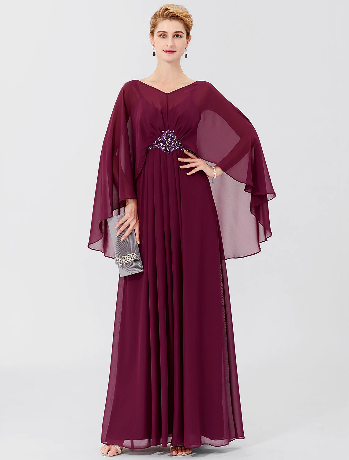 Elegant Weitese Sheath Mother of the Bride Dress with V-neck and long sleeves.