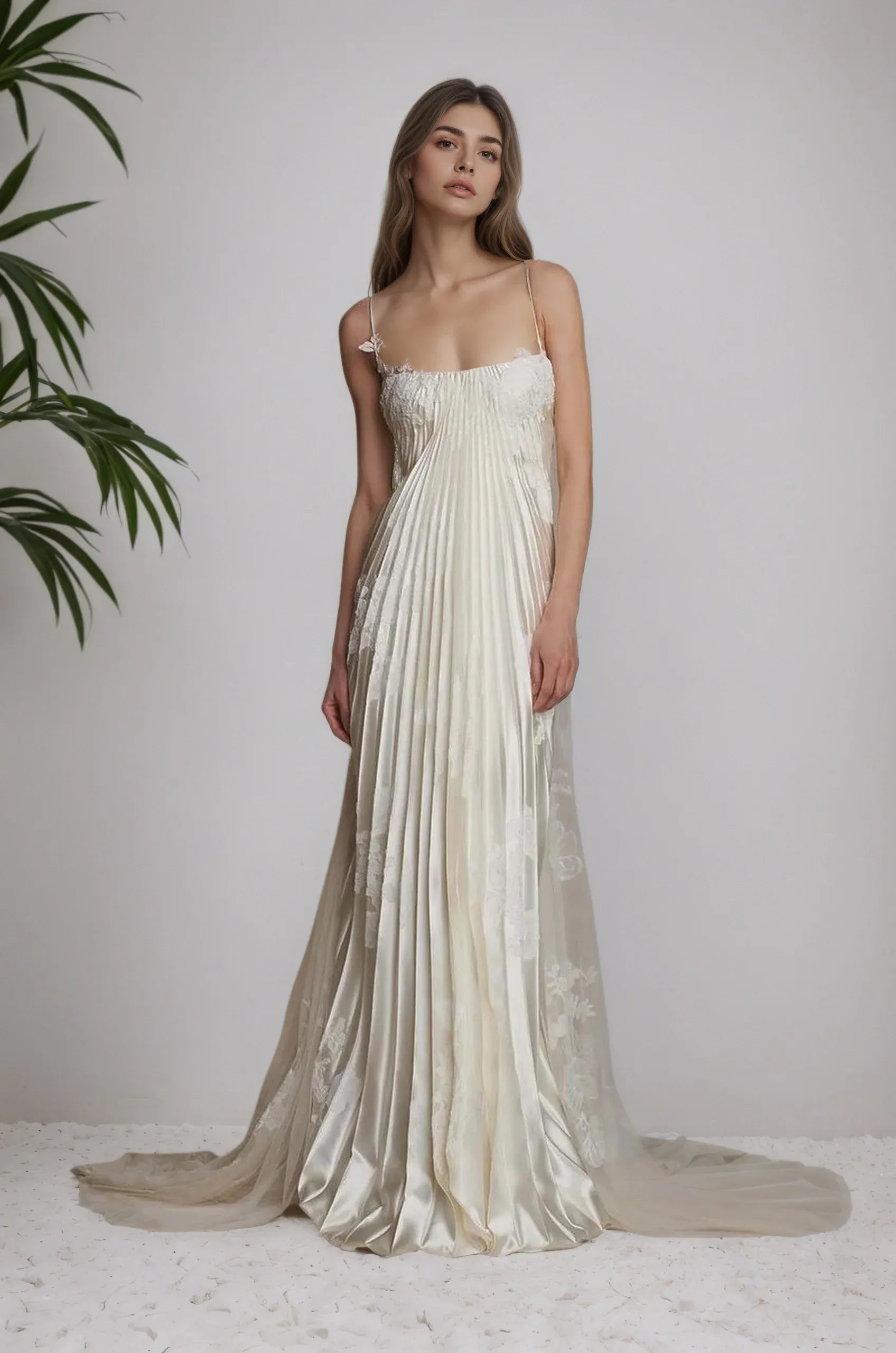 Elegant Spaghetti Strap Pleated Lace Applique Tulle Maxi Dress with Train