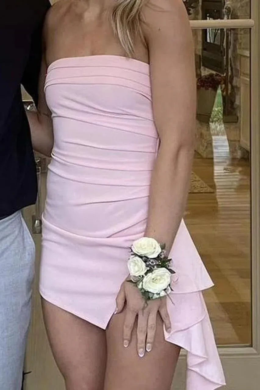 Elegant Strapless Ruched Bodycon Mini Dress with Ruffle