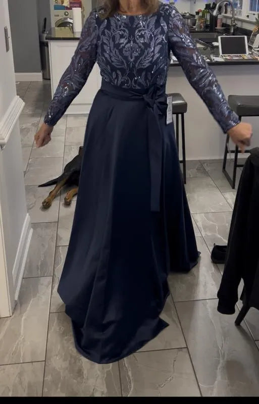 Elegant A-Line Boat Neck Long Sleeve Appliques Satin Floor-Length Prom Dress