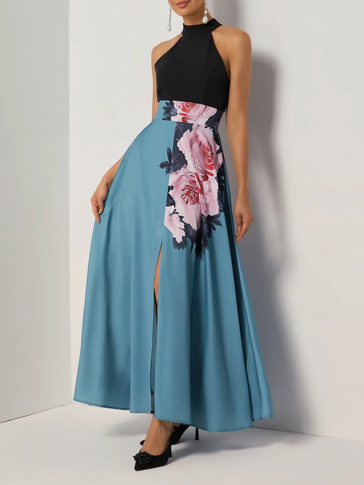 Elegant A-Line Halter Sleeveless Zipper Up Floor-Length Evening Dress