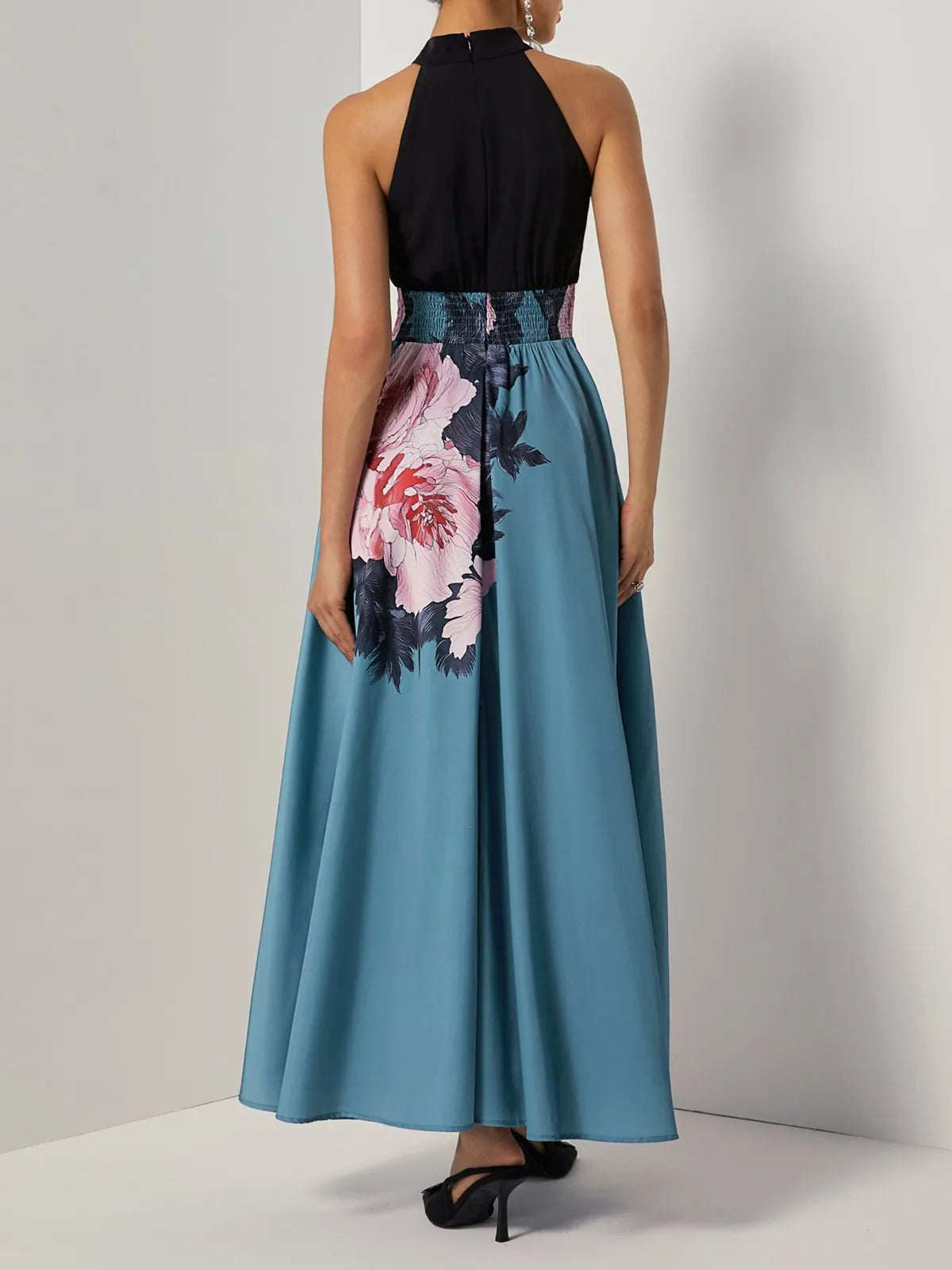 Elegant A-Line Halter Sleeveless Zipper Up Floor-Length Evening Dress