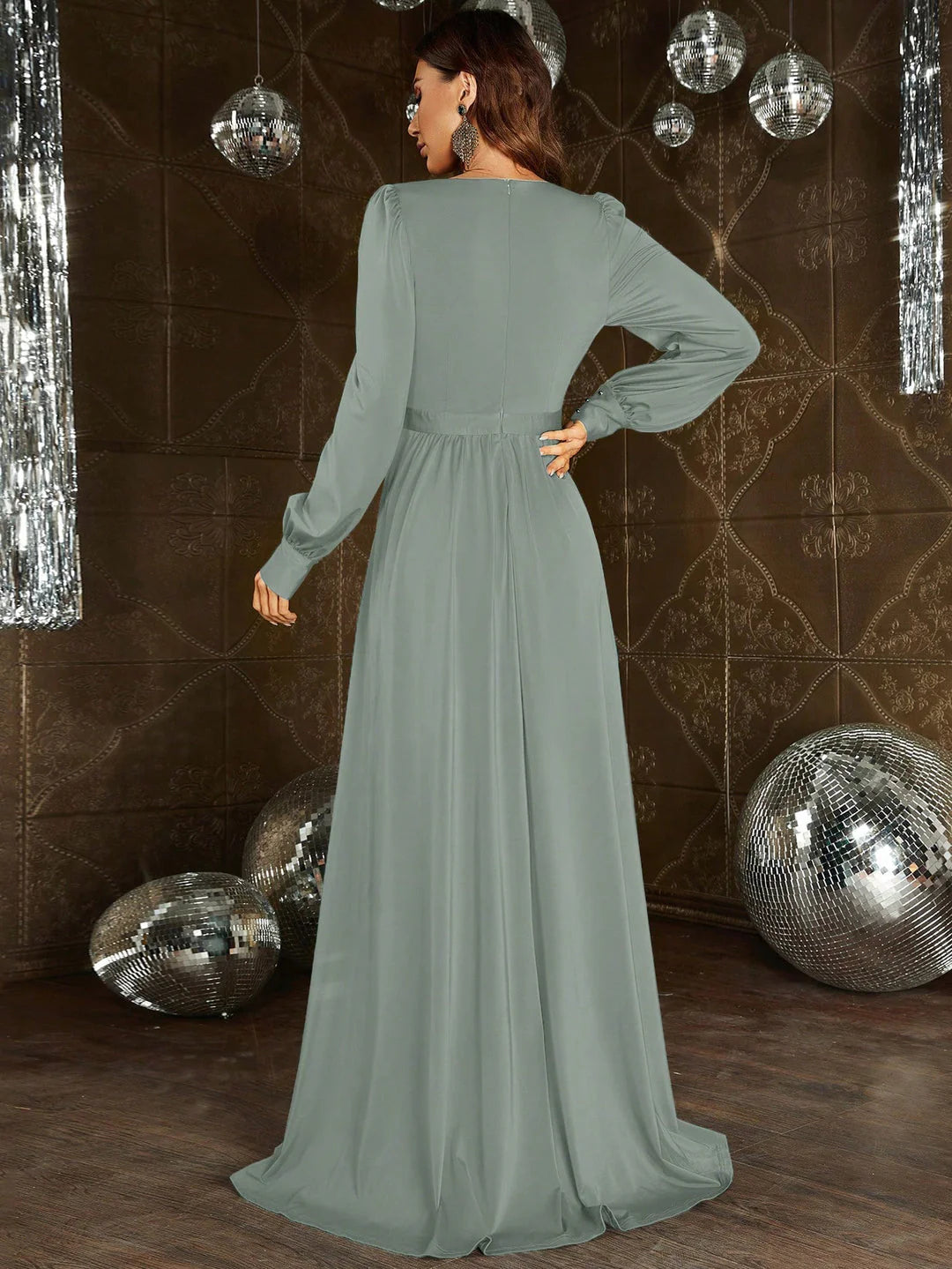 Elegant A-Line Plunging Neck Long Sleeve Zipper Up Floor-Length Prom Dress