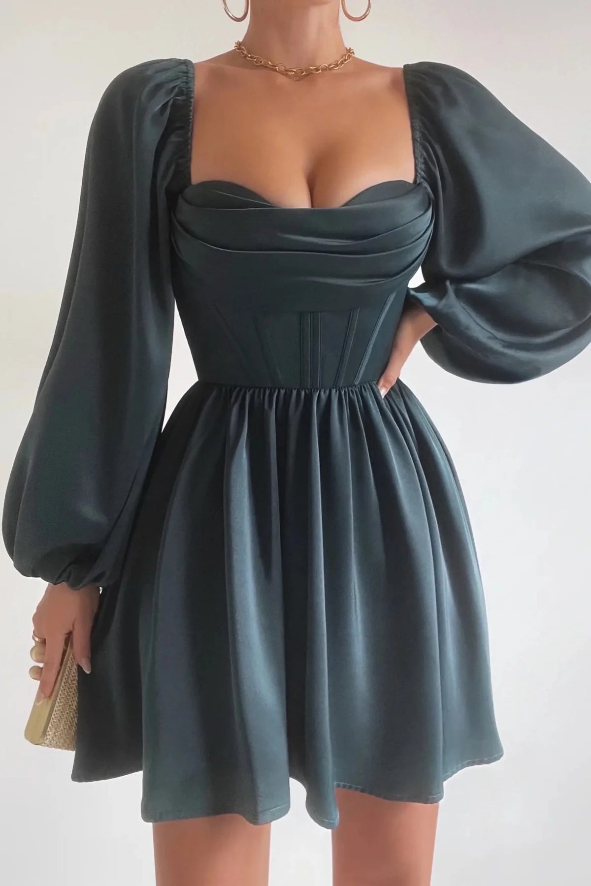 Elegant A-Line/Princess Square Neck Long Sleeve Backless Short-Mini Homecoming Dress