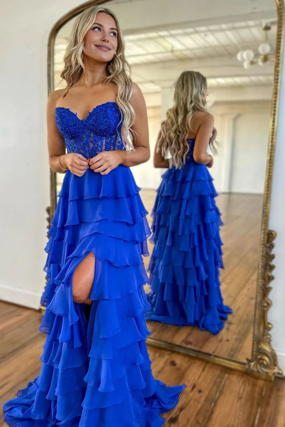 Elegant A-Line/Princess Sweetheart Sleeveless Criss Cross Back Floor-Length Prom Dress