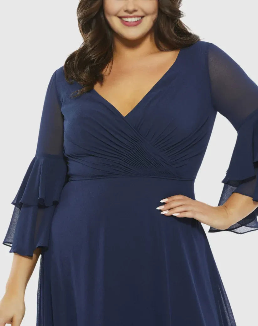 Elegant A-Line V Neck Bell Sleeve Zipper Up Sweep/Brush Train Plus Size Mother of the Bride Dress