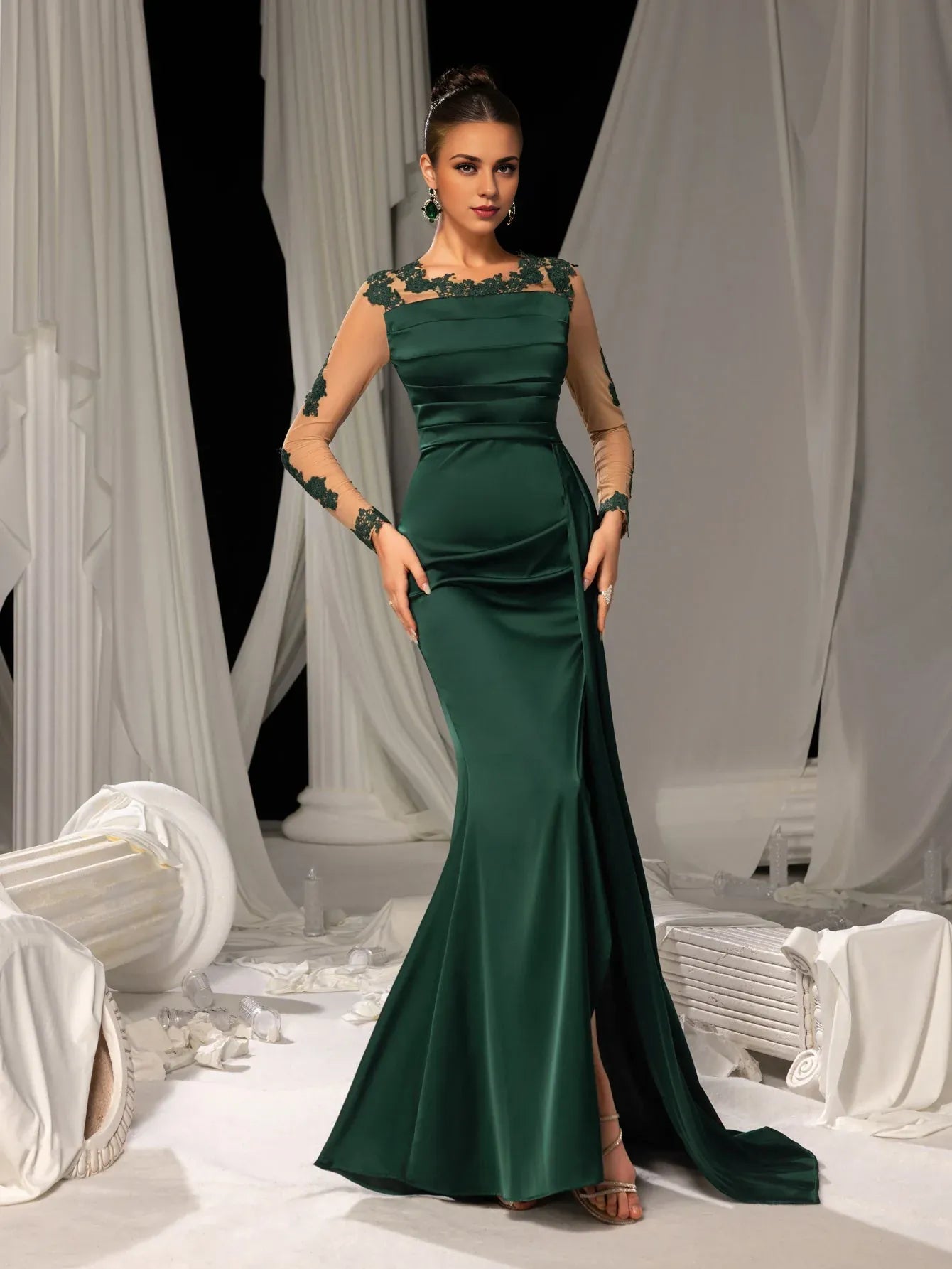 Elegant Bodycon Scoop Neck Sheer Long Sleeves Zipper Up Floor-Length Prom Dress