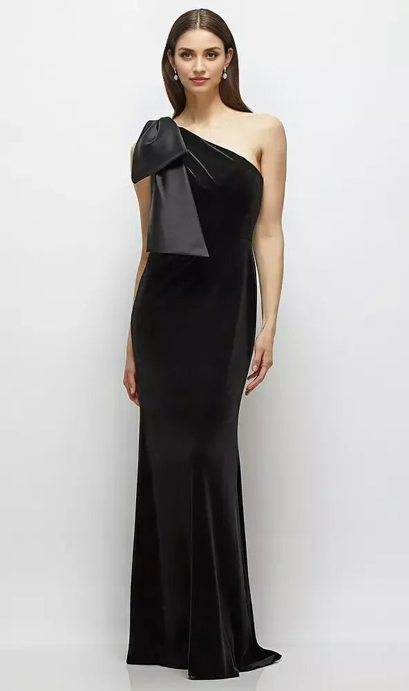 Elegant Column One-Shoulder Sleeveless Backless Floor-Length Mother of the Bride Dress