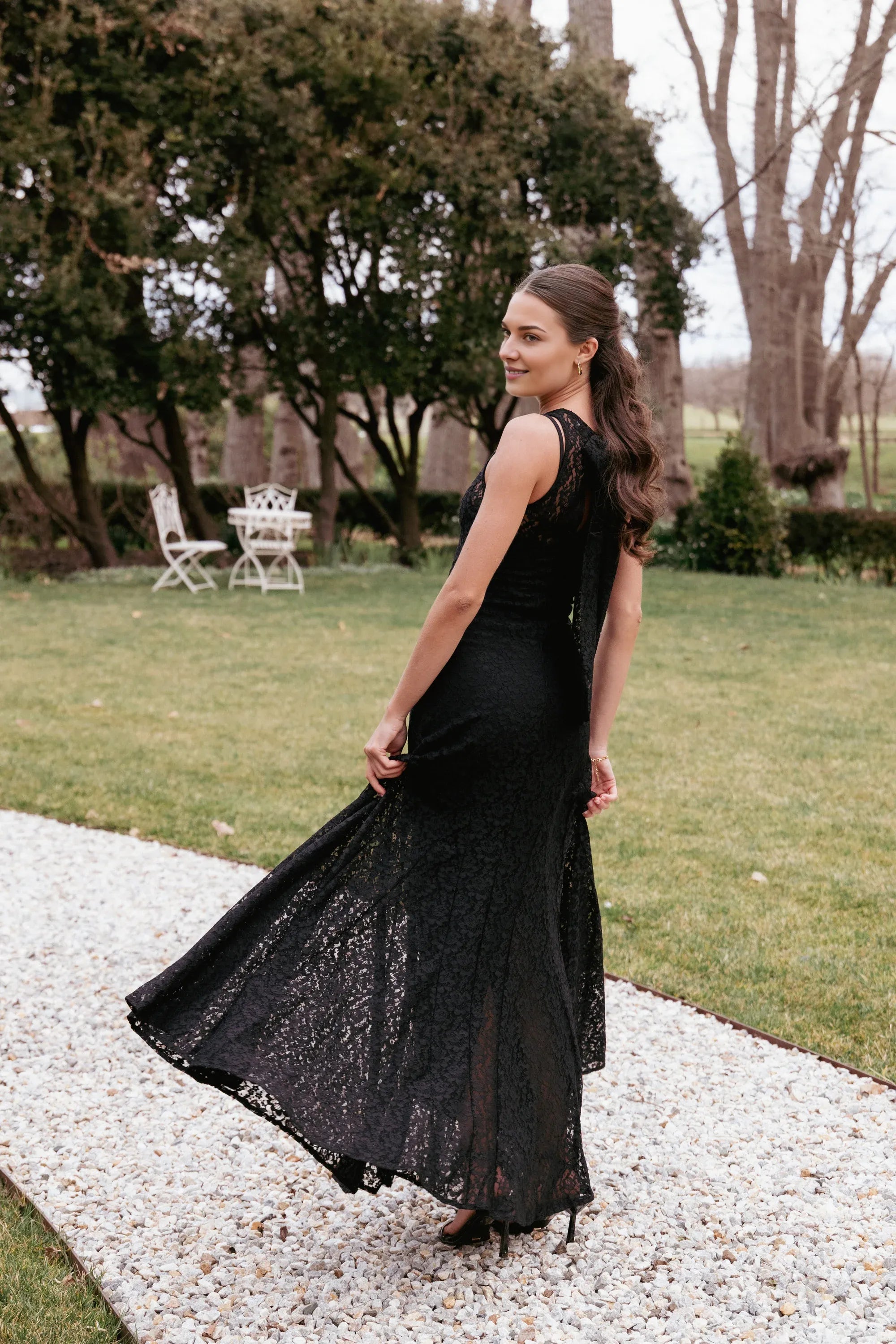 Elegant Mermaid Boat Neck Sleeveless Lace Floor-Length Prom Dress