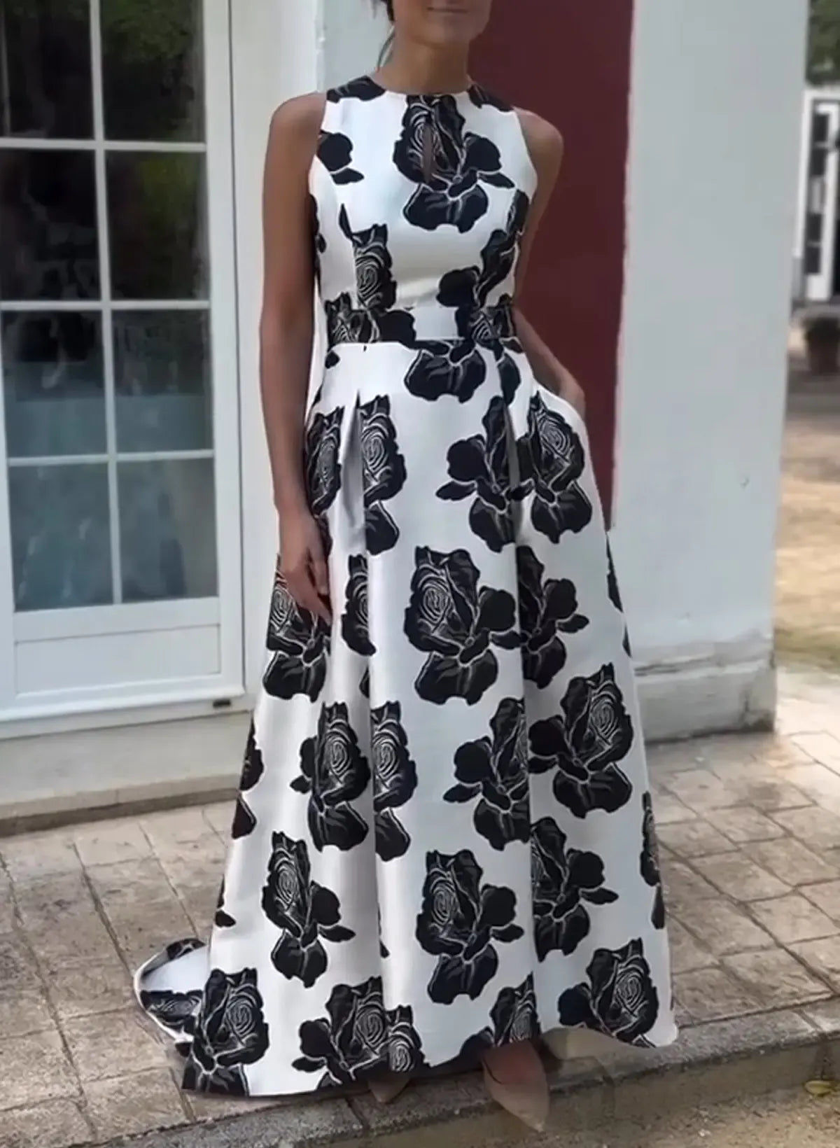 Elegant Scoop Neck Sleeveless A-Line Satin Flower Printed Long Prom Dress