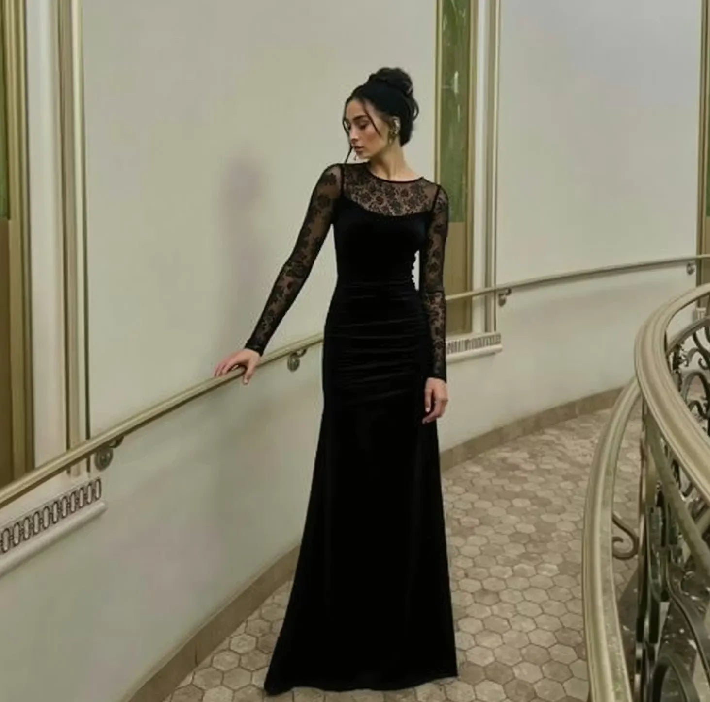 Elegant Sheath/Column Illusion Boat Neck Long Sleeve Velvet Floor-Length Evening Dress