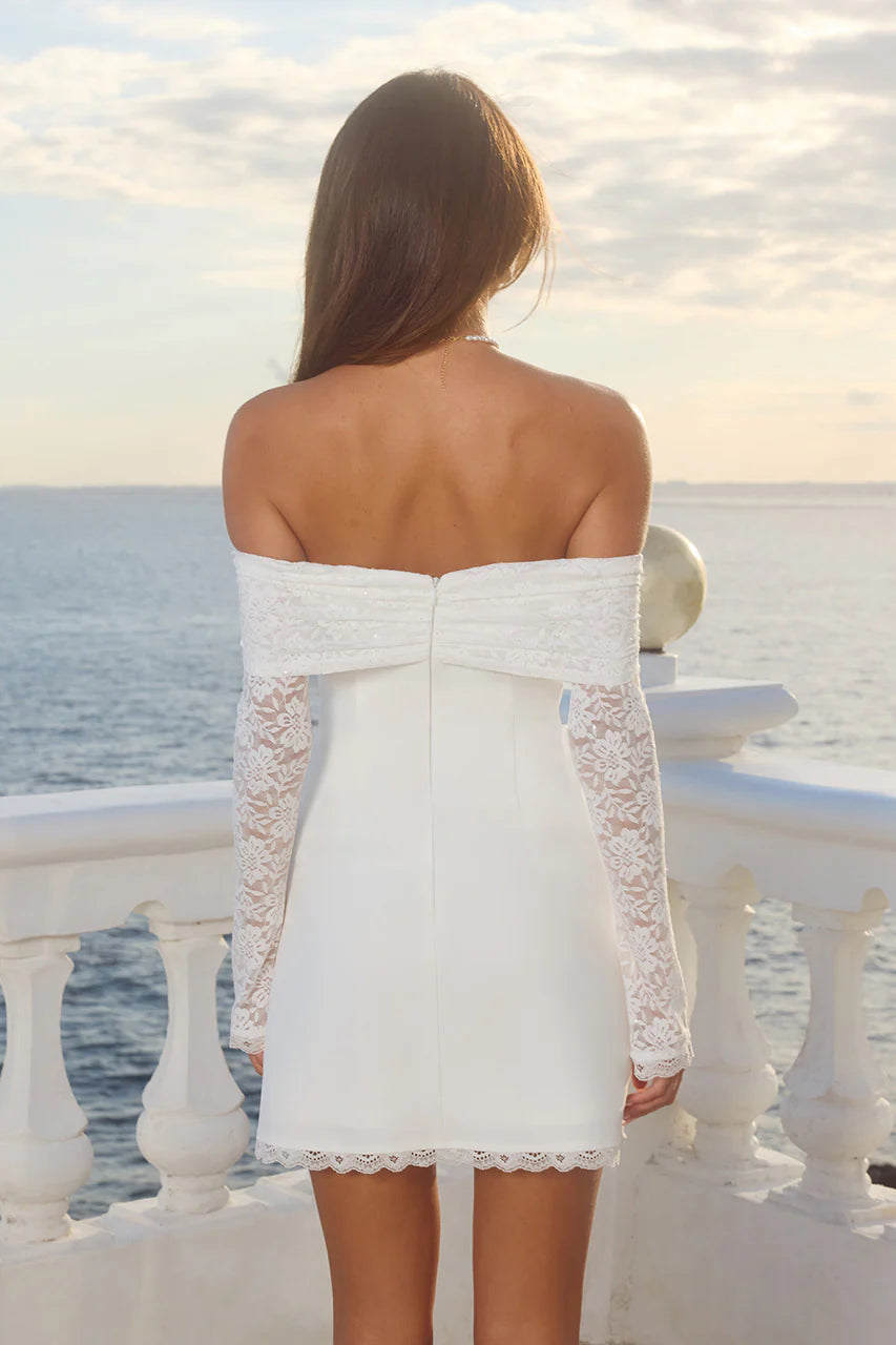 Elegant Sheath/Column Off the shoulder Long Sleeve Zipper Up Short-Mini Homecoming Dress