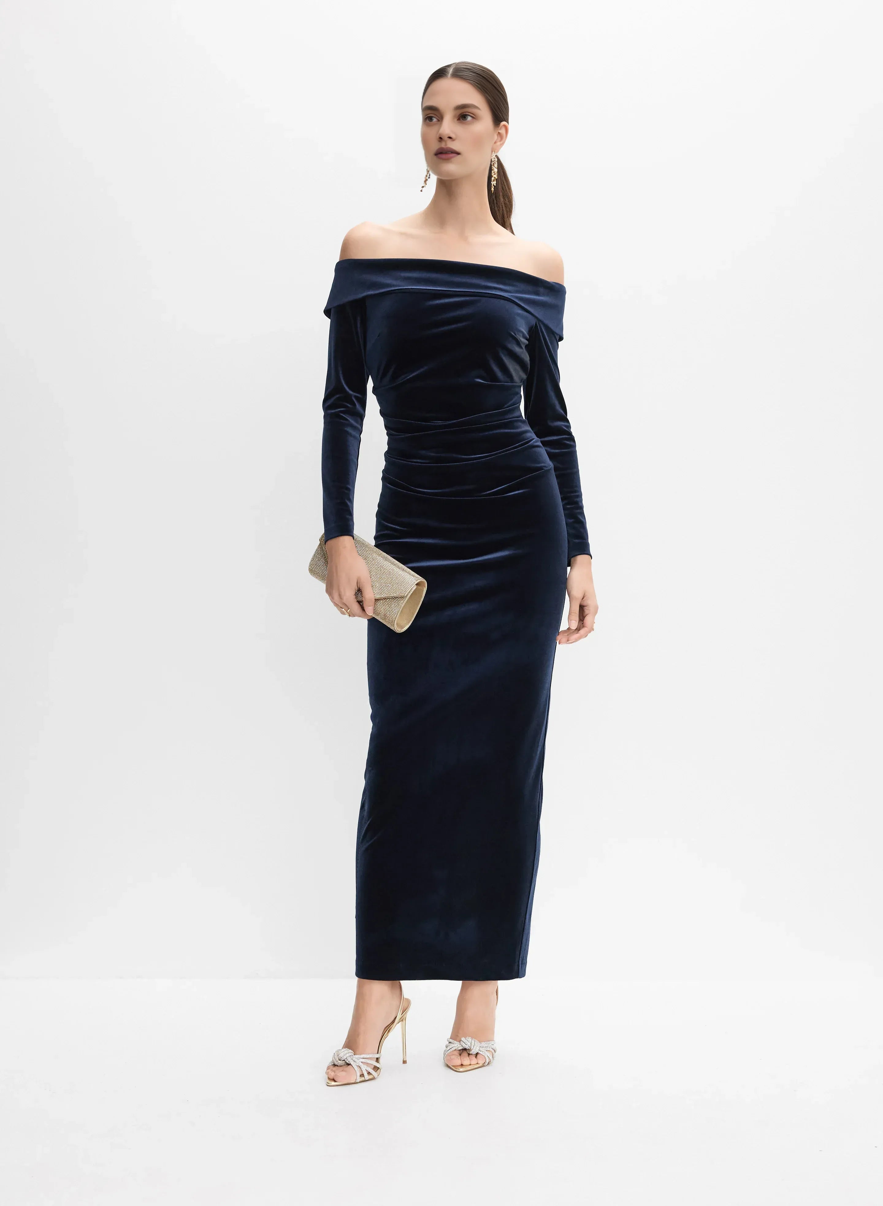 Elegant Sheath Off the Shoulder Long Sleeve Velvet Floor-Length Prom Dress