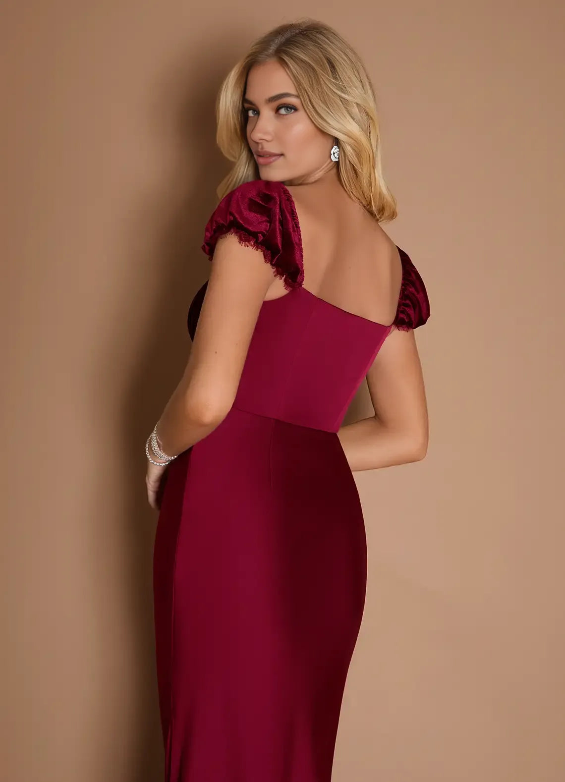 Elegant Sheath Square Neck Cap Sleeve Backless Floor-Length Evening Dress