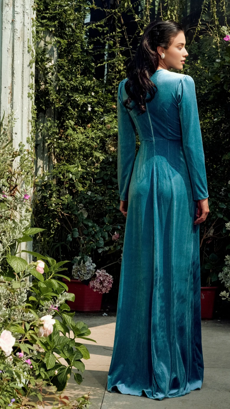 Elegant Velvet Gown Long Sleeve Floor Length Dress Deep V Neck Ankle Length Evening Dress Formal Wedding Dress Guest Dress