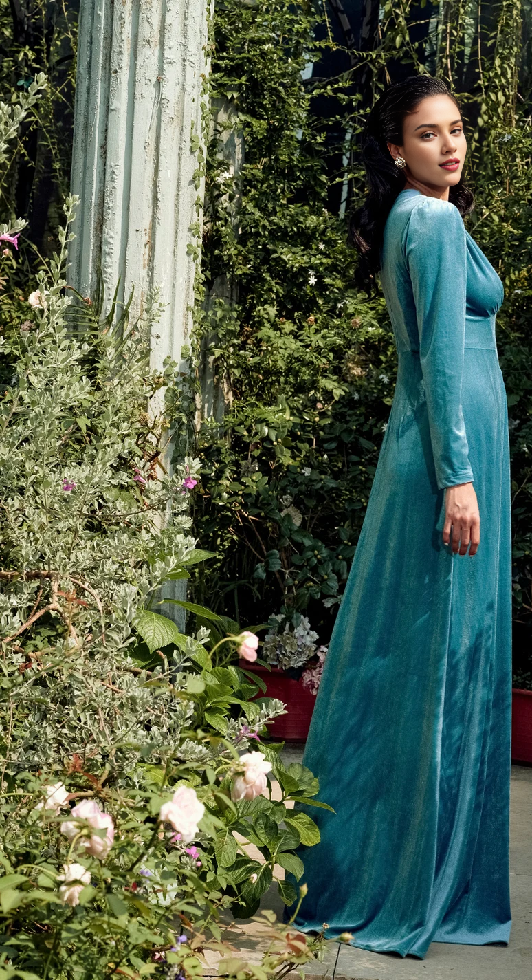 Elegant Velvet Gown Long Sleeve Floor Length Dress Deep V Neck Ankle Length Evening Dress Formal Wedding Dress Guest Dress