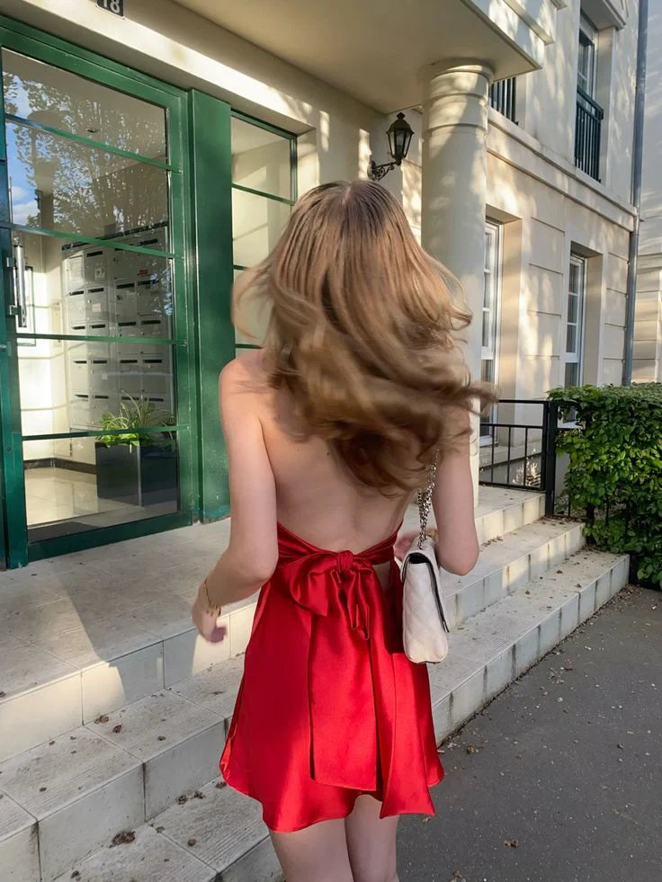 Elegant A-Line Halter Plunging V-Neck Backless Satin Red Mini Homecoming Dresses