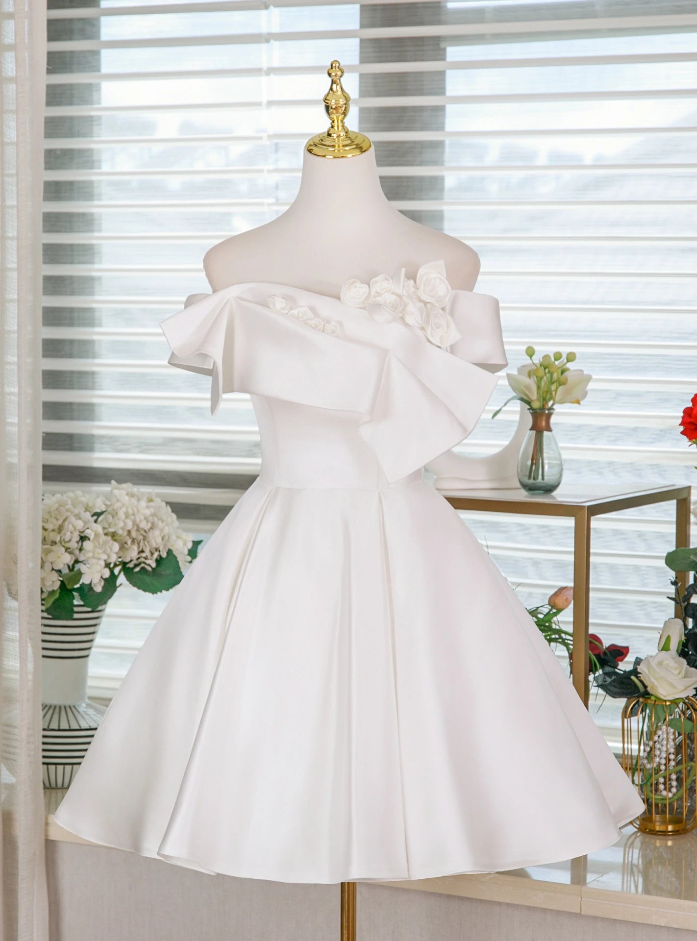Elegant A-Line Off-Shoulder 3D Flower Ruffled Satin White Short Homecoming Dresses
