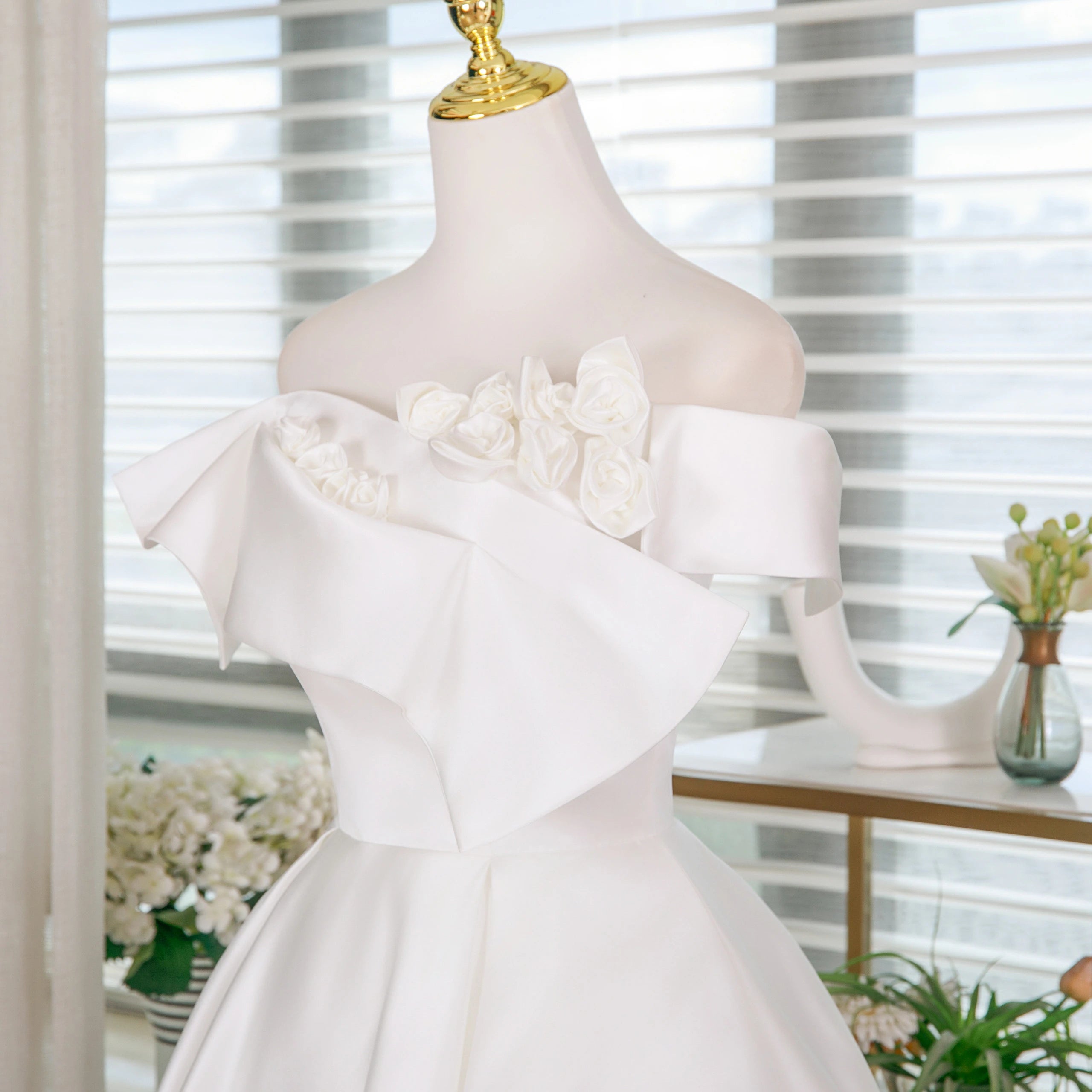 Elegant A-Line Off-Shoulder 3D Flower Ruffled Satin White Short Homecoming Dresses