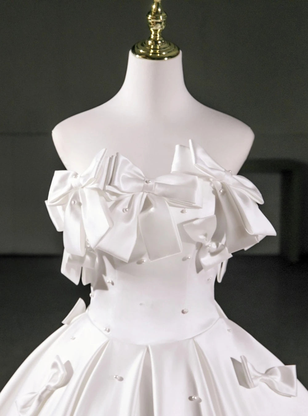 Elegant A-Line Off-Shoulder Bow Beaded Satin White Short Homecoming Dresses