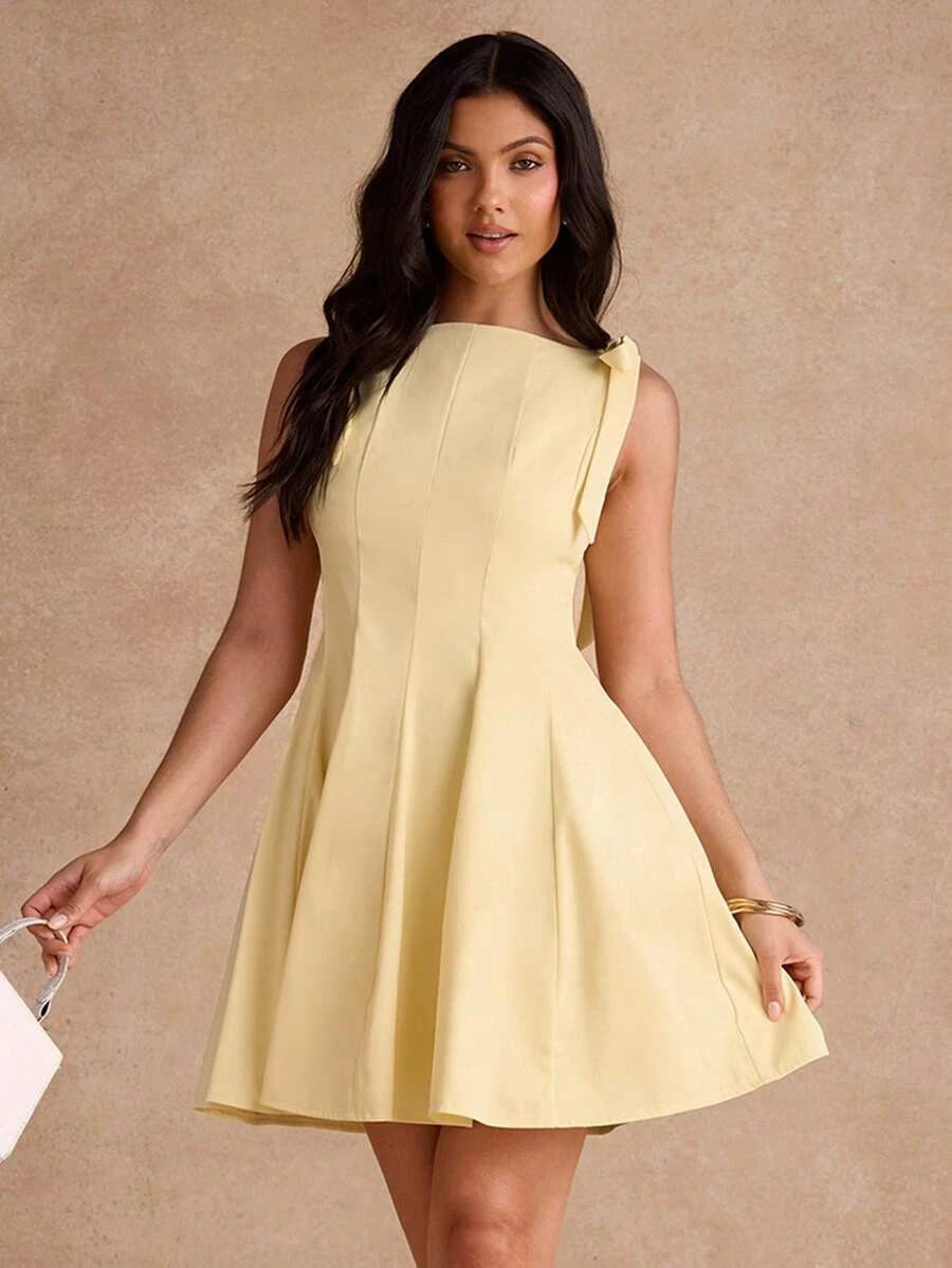 Elegant A-Line Square Neck Tie-Shoulder Pleated Pastel Yellow Mini Homecoming Dresses