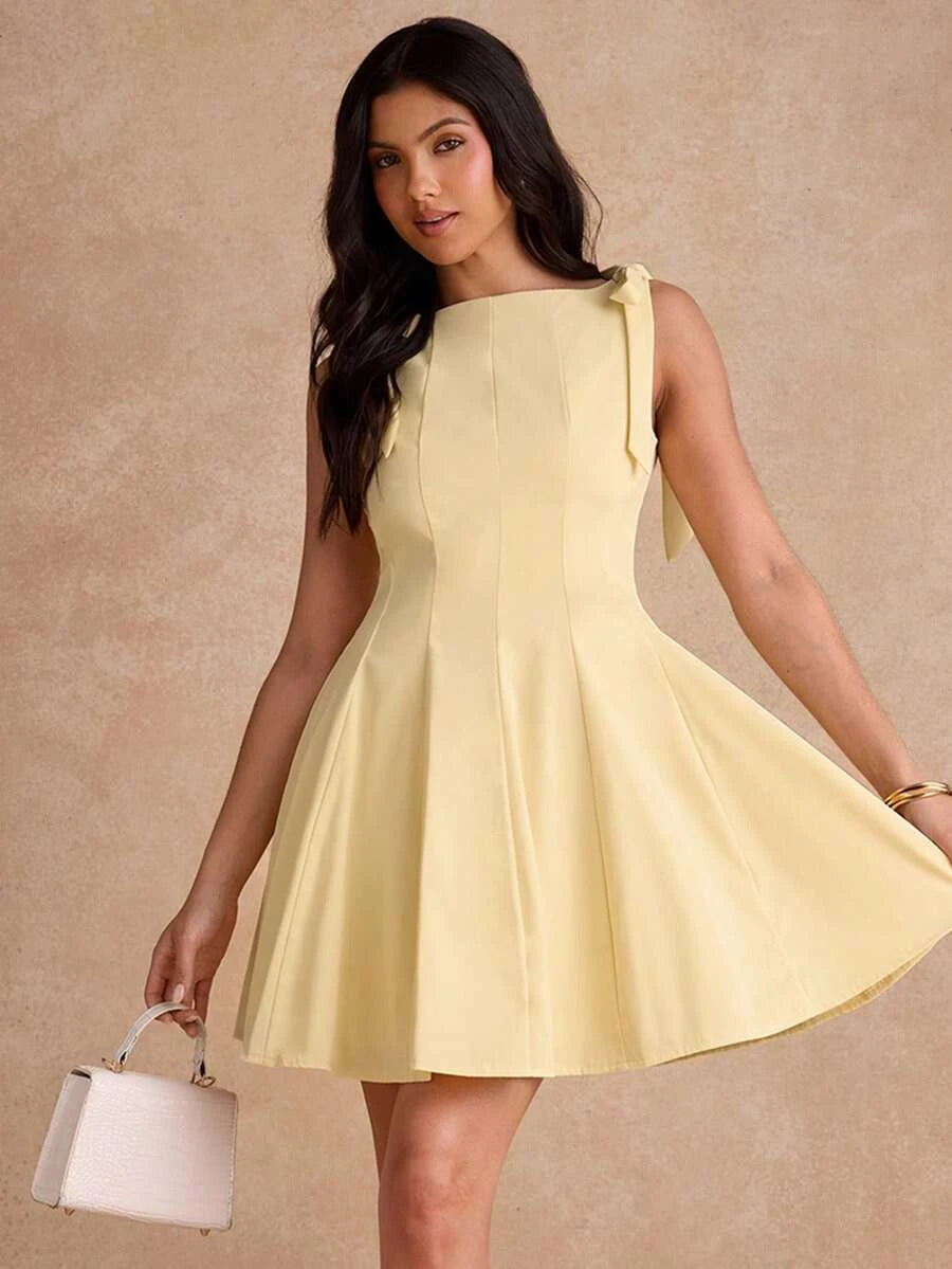 Elegant A-Line Square Neck Tie-Shoulder Pleated Pastel Yellow Mini Homecoming Dresses