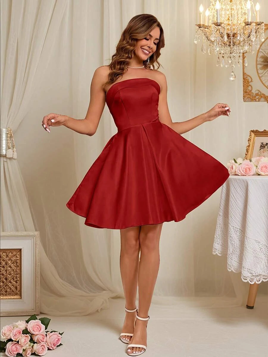 Elegant A-Line Strapless Pleated Satin Burgundy Mini Homecoming Dress With Pockets