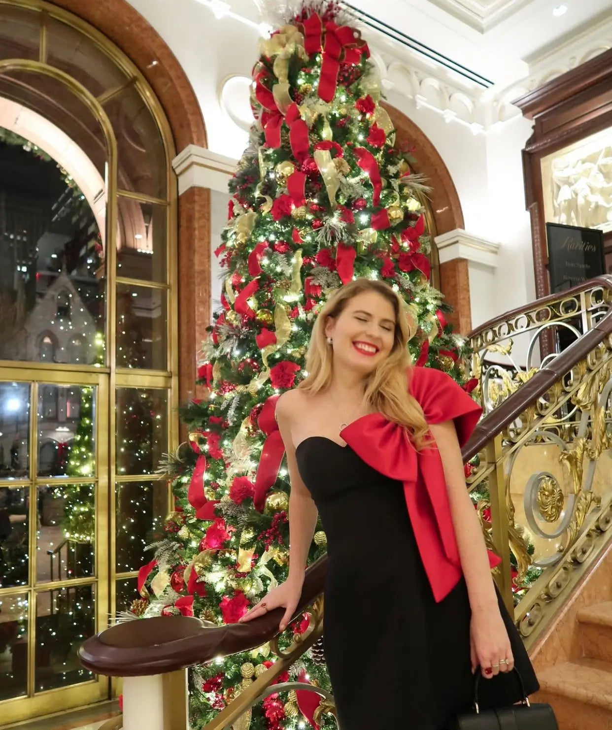Elegant A-Line Strapless Statement Bow High Waist Black Mini Homecoming Dress