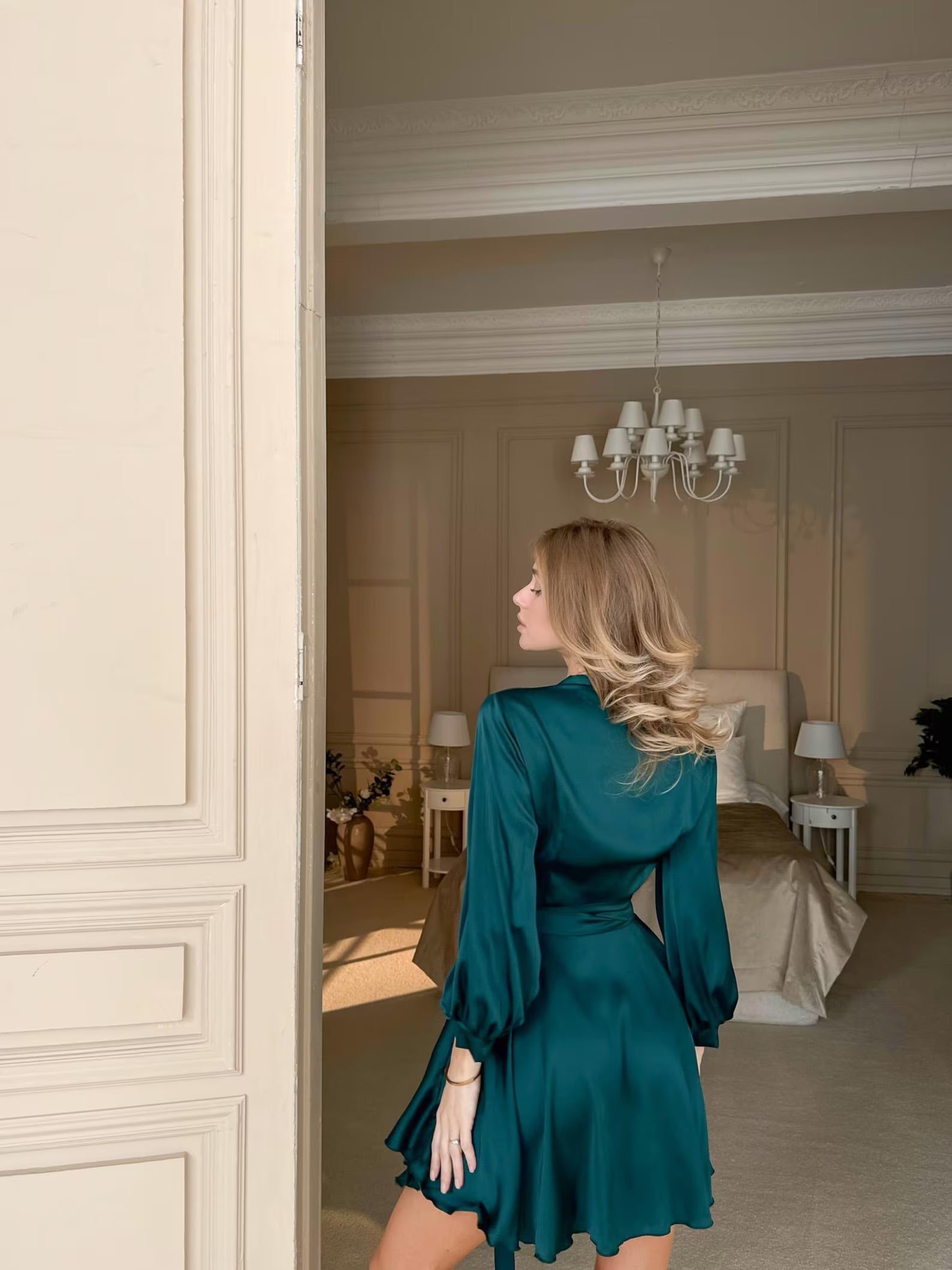 Elegant A-Line V-Neck Long Sleeve Tie Waist Satin Emerald Mini Homecoming Dress