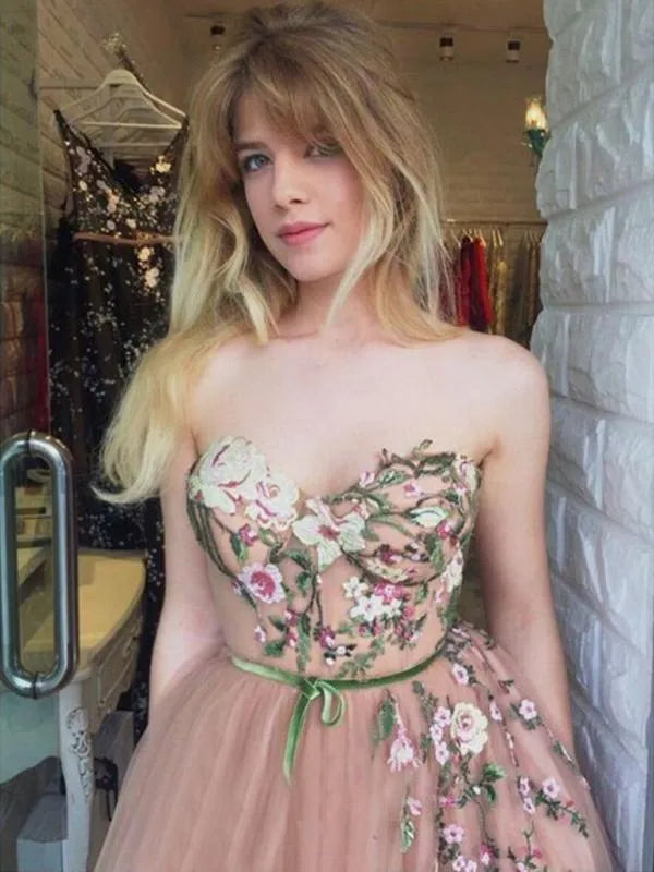 Ethereal A-Line Strapless 3D Floral Lace Tulle Maxi Prom Dress