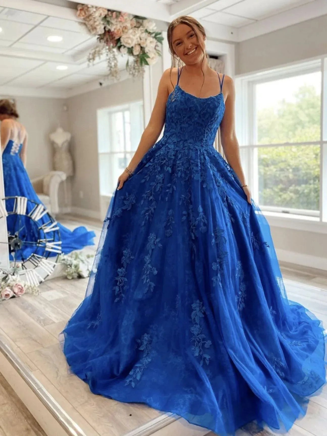 Ethereal Ball Gown Spaghetti Strap Lace Tulle Maxi Prom Dress