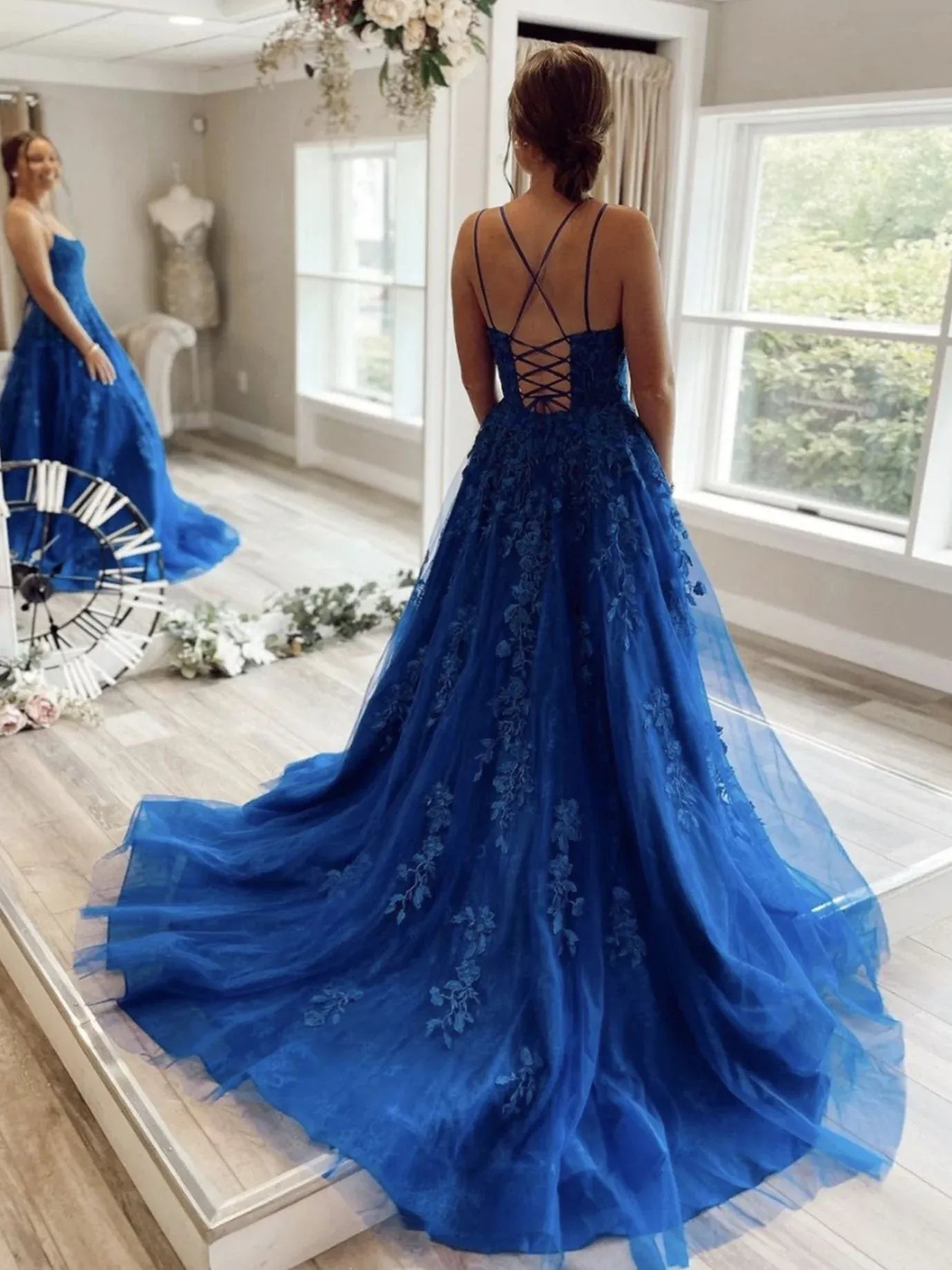 Ethereal Ball Gown Spaghetti Strap Lace Tulle Maxi Prom Dress
