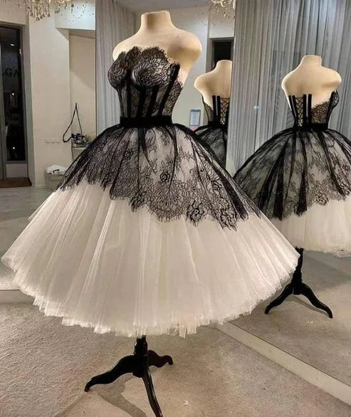 vintage Strapless A-line Lace Evening Dress With Applique