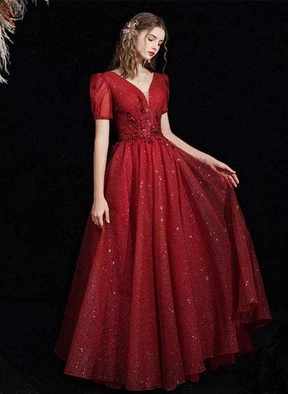Robe de bal longue rouge vin à manches courtes en tulle et décolleté en V