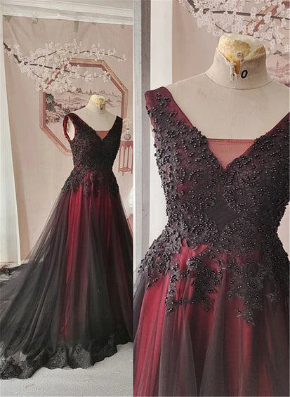 Vestido de fiesta de tul negro y rojo con escote en V y cuentas