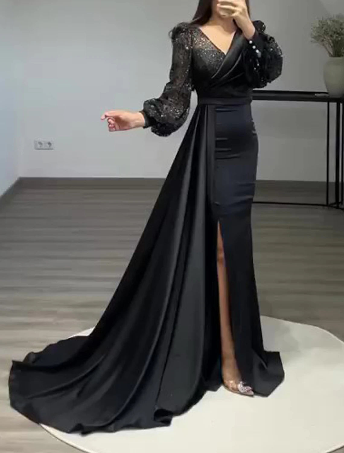 Weitese Mermaid Evening Dress Champagne Gown Sparkle Sequin Dress Formal Black Tie Floor Length Long Sleeve V Neck Satin With Buttons Pearls
