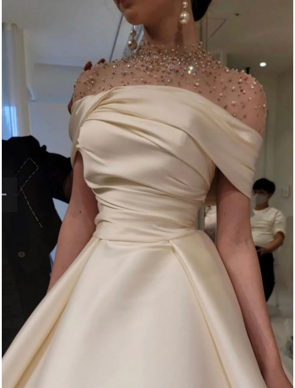 Weitese A-Line Evening Gown Elegant Dress Formal Red Green Dress Floor Length Short Sleeve Illusion Neck Satin with Ruched Beading