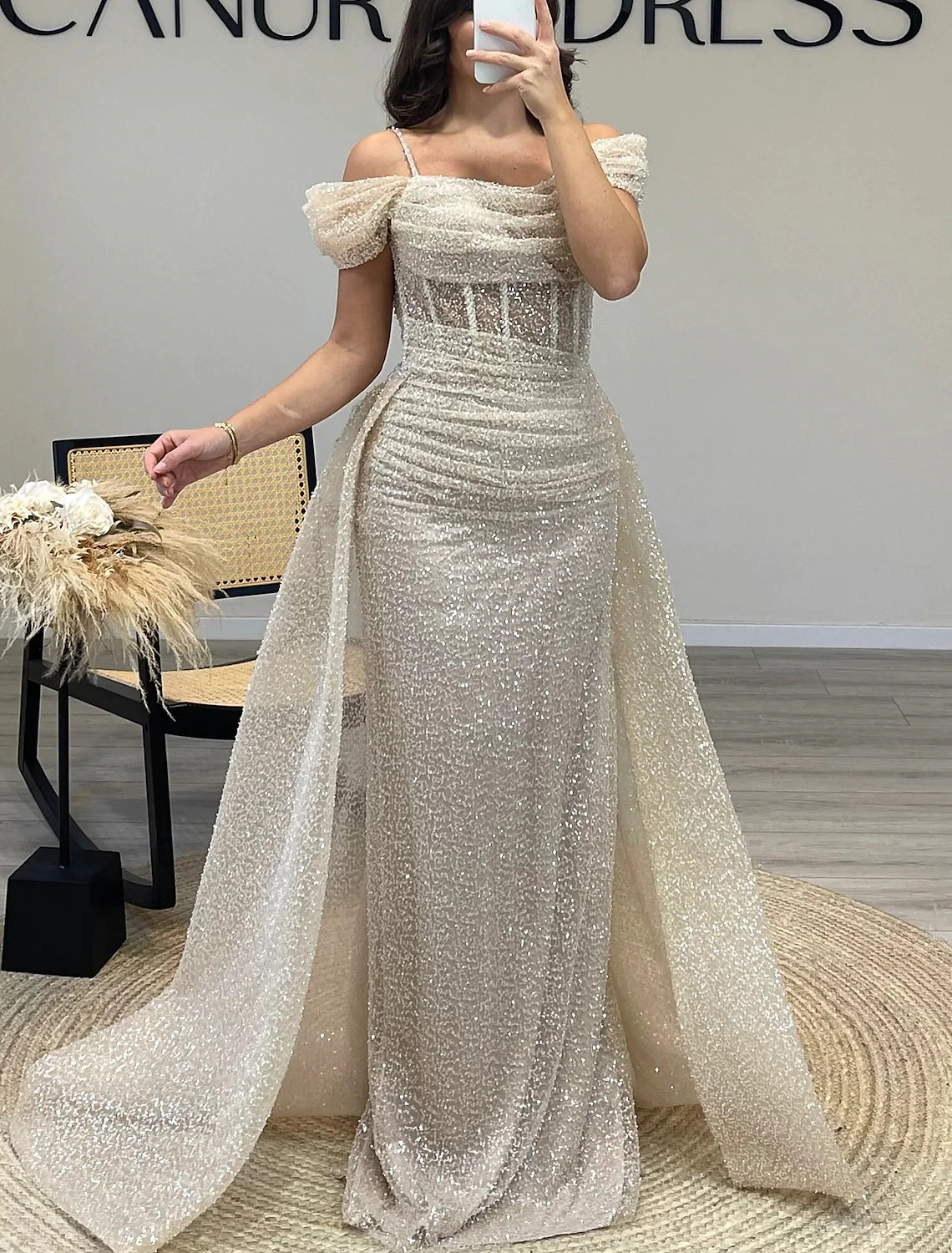 Weitese Sheath / Column Prom Dresses Elegant Dress Formal Prom Floor Length Short Sleeve Off Shoulder Sequined with Glitter Ruched