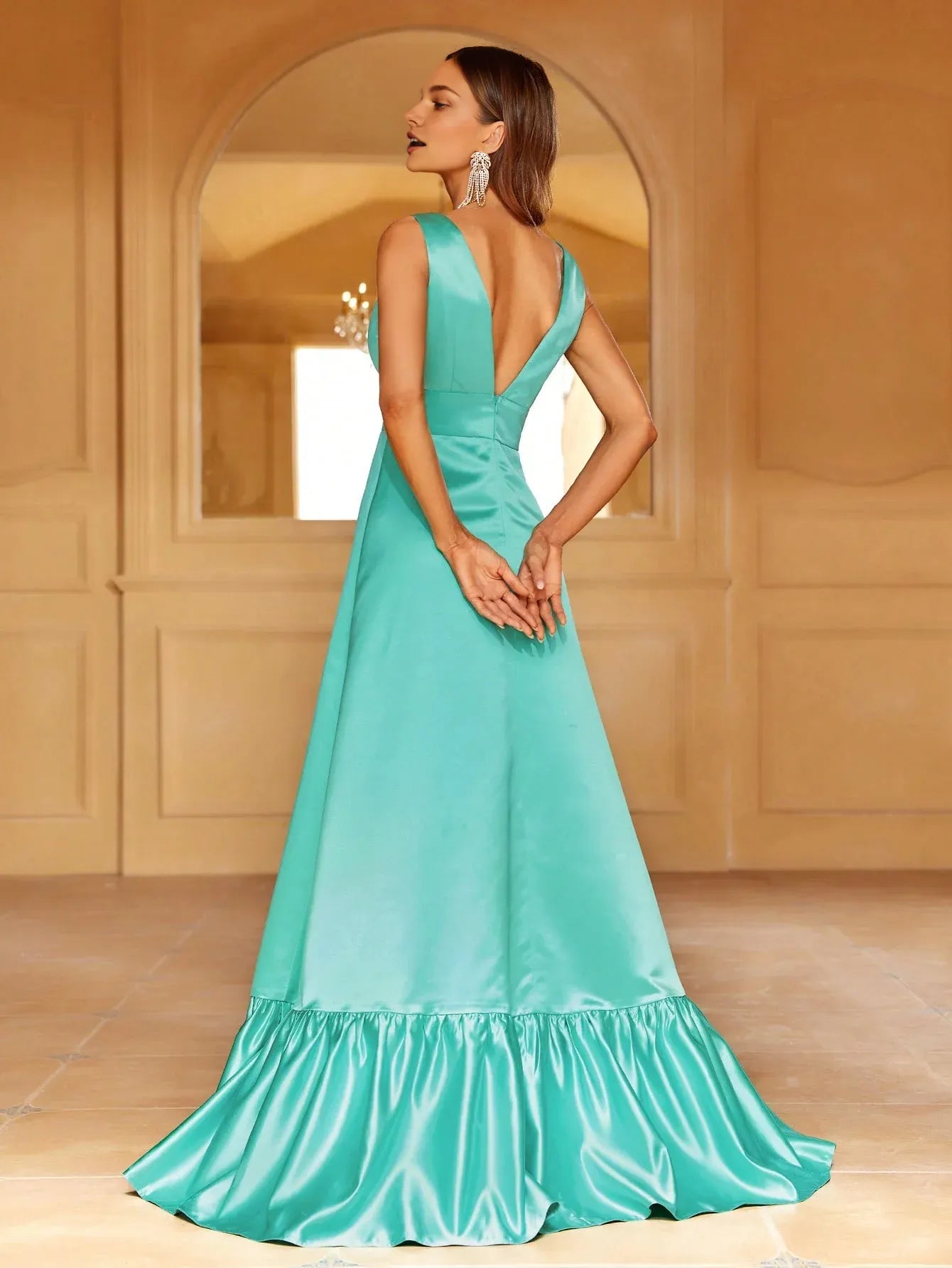 Fashion A-Line Plunging Neck Sleeveless Backless Sweep/Brush Train Prom Dress
