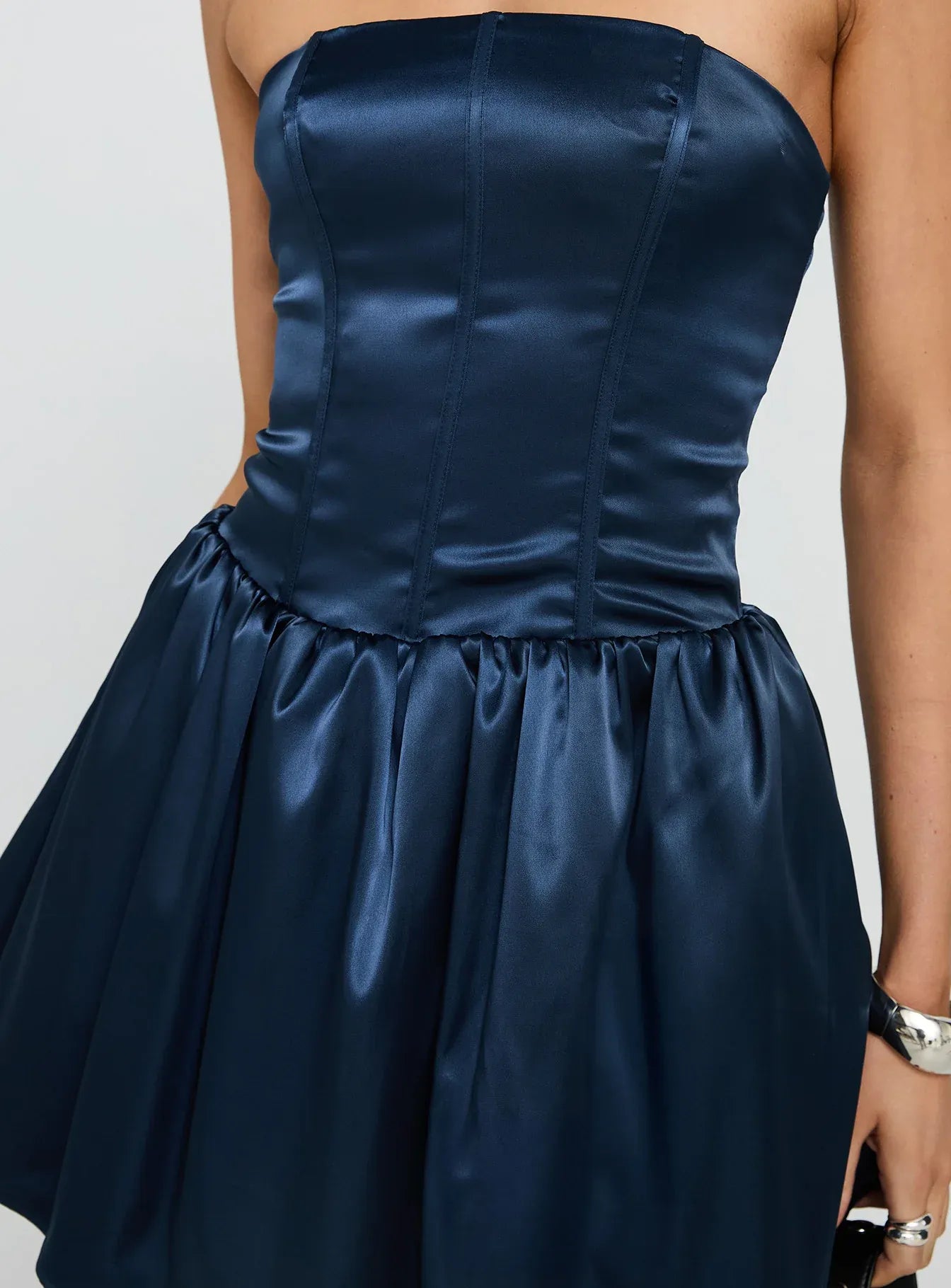 Fashion A-Line Strapless Sleeveless Satin Short-Mini Homecoming Dress