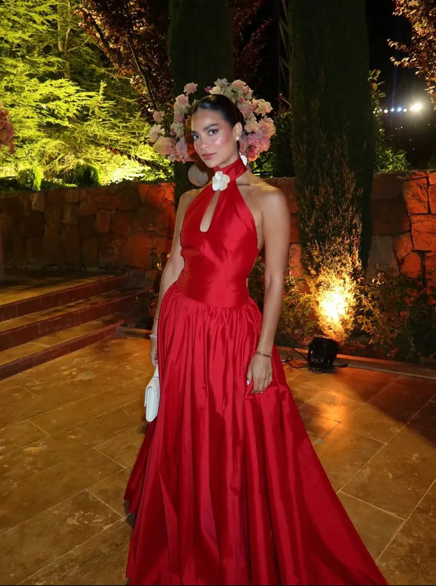 Fashion Halter Neck Sleeveless A-Line Pleated Satin Floor-Length Party Dress