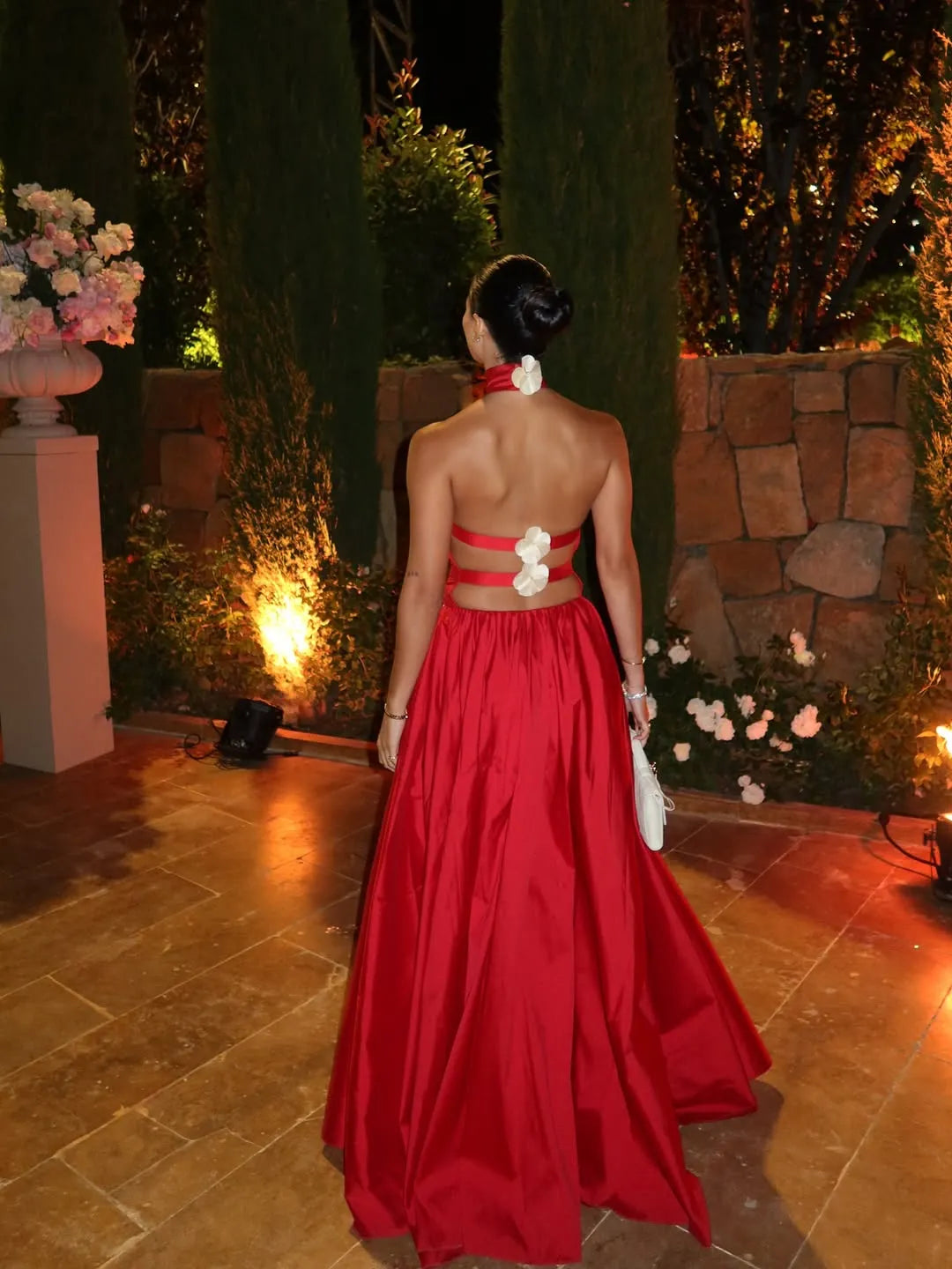 Fashion Halter Neck Sleeveless A-Line Pleated Satin Floor-Length Party Dress