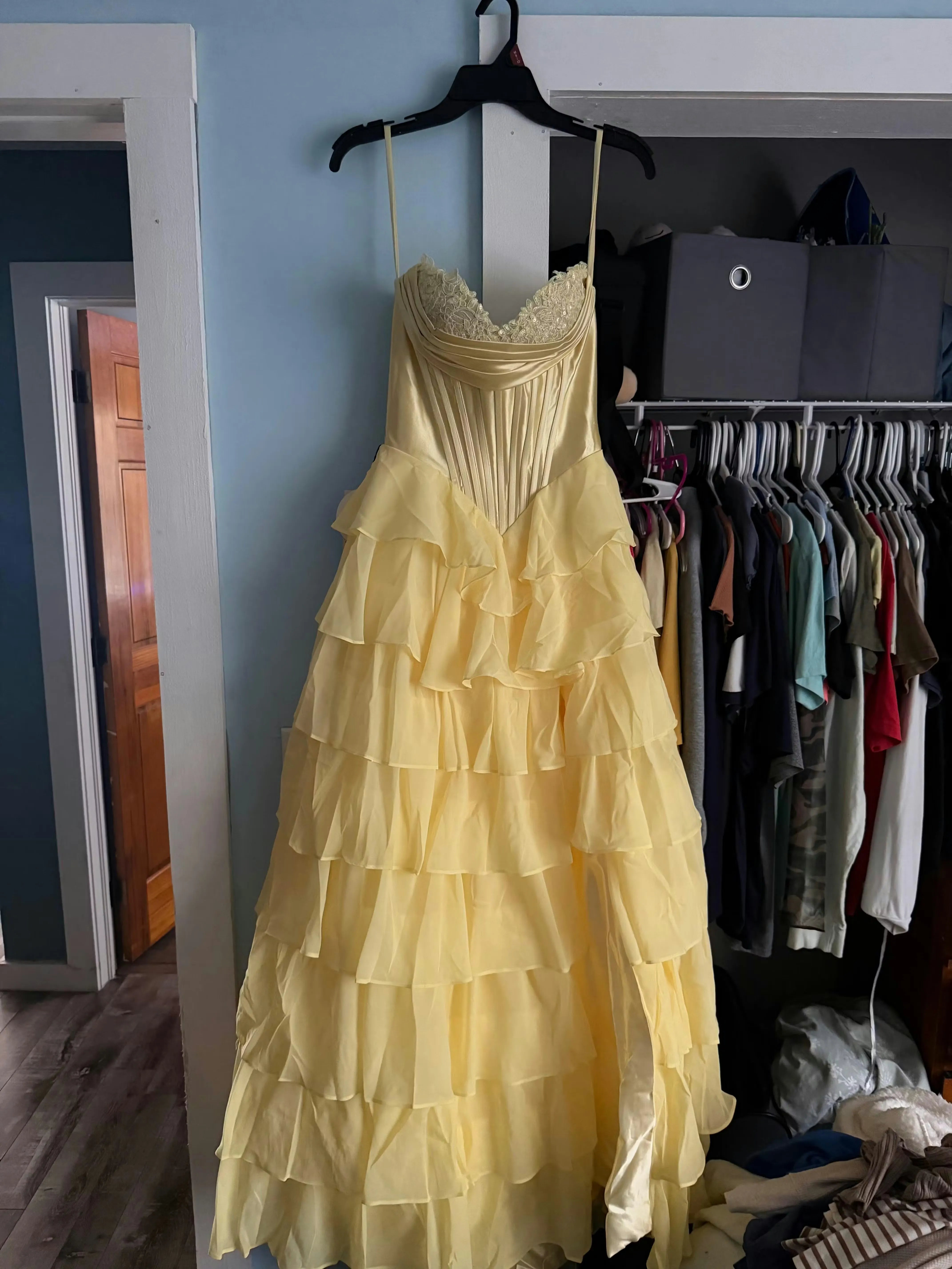 Fashion Strapless Sleeveless A-Line Chiffon Tiered Split Long Prom Dress