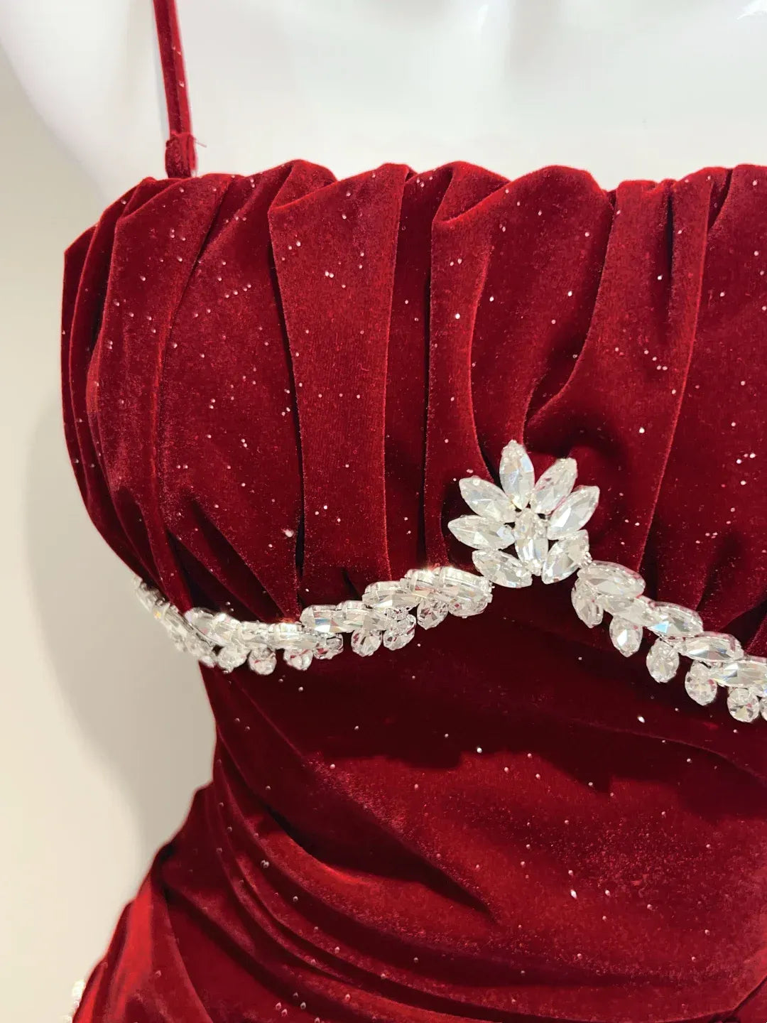 Fashion Strapless Sleeveless Sheath Crystal Velvet Floor-Length Prom Dress