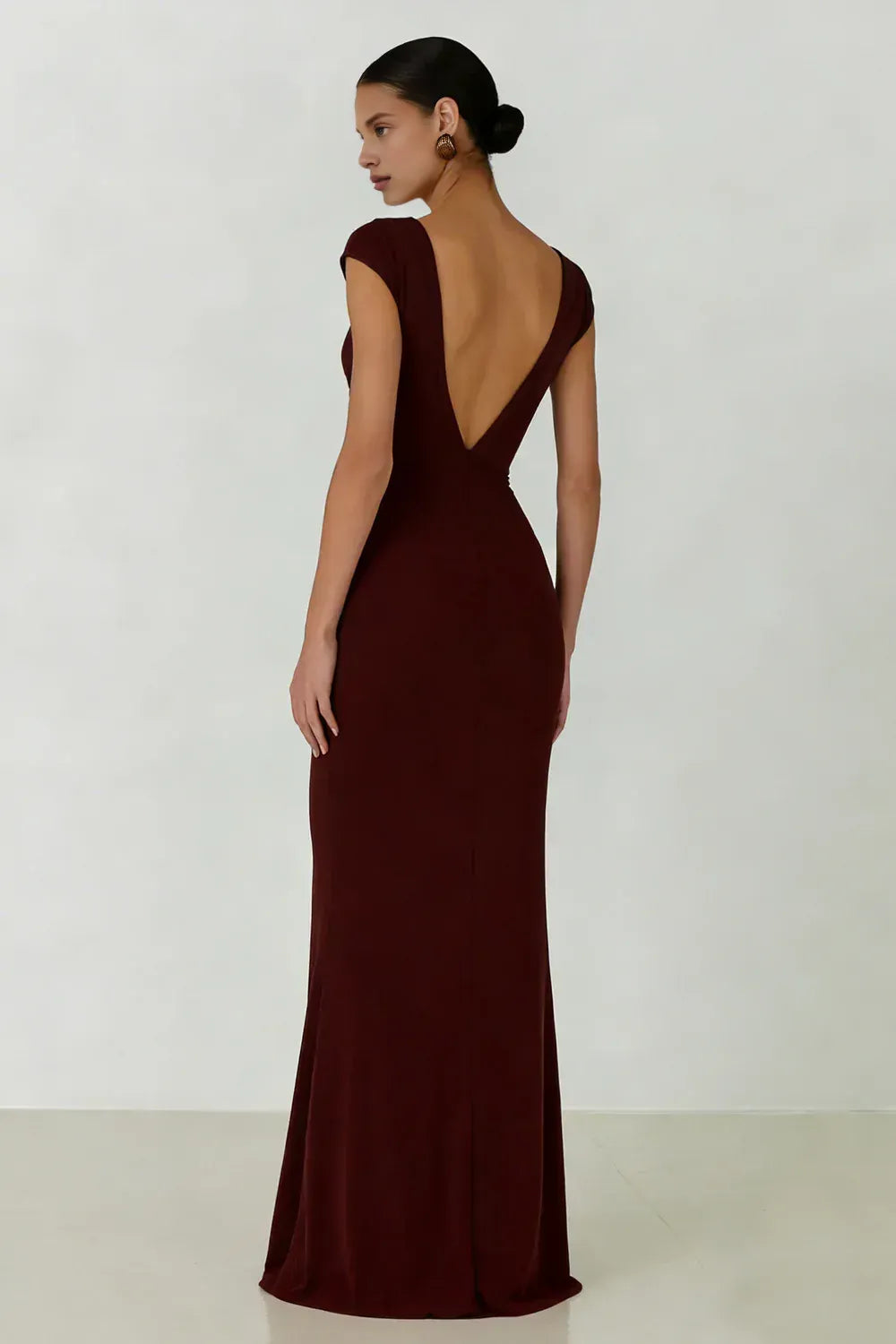 Fashionable Mermaid V-Neck Short Sleeves V Back Pleated Floor-Length Prom Dress