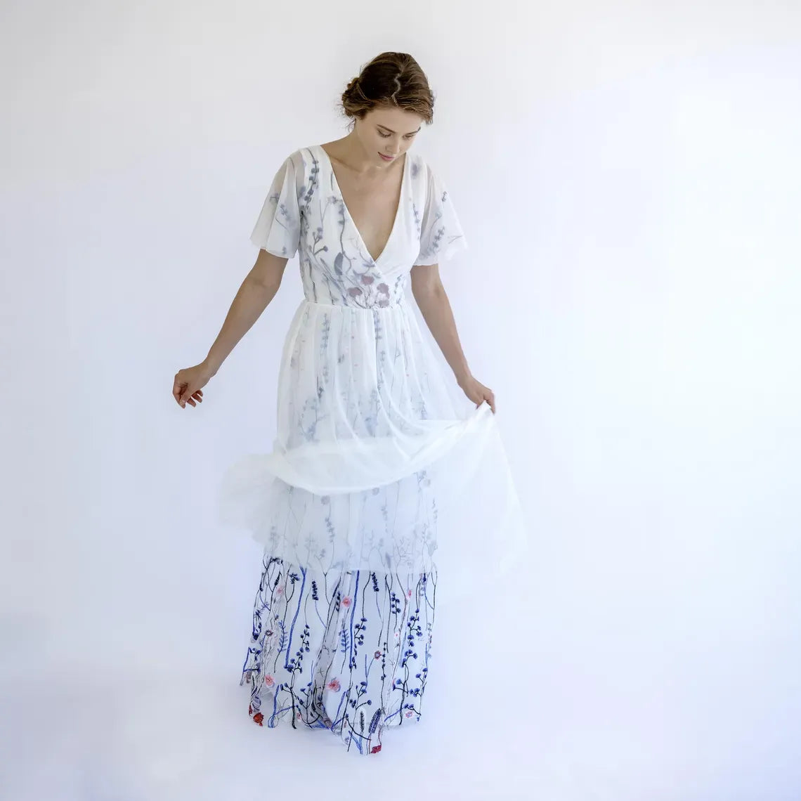 Floral Embroidered Tulle Floor Length Wedding Dress Boho V-Neck Bridal Gown With Sheer Flutter Sleeves