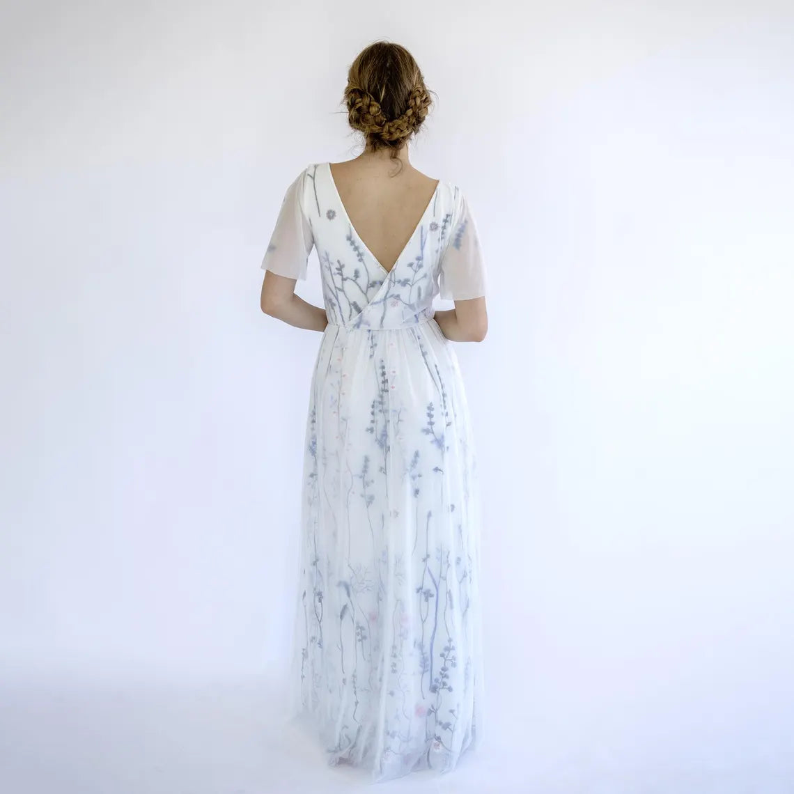 Floral Embroidered Tulle Floor Length Wedding Dress Boho V-Neck Bridal Gown With Sheer Flutter Sleeves