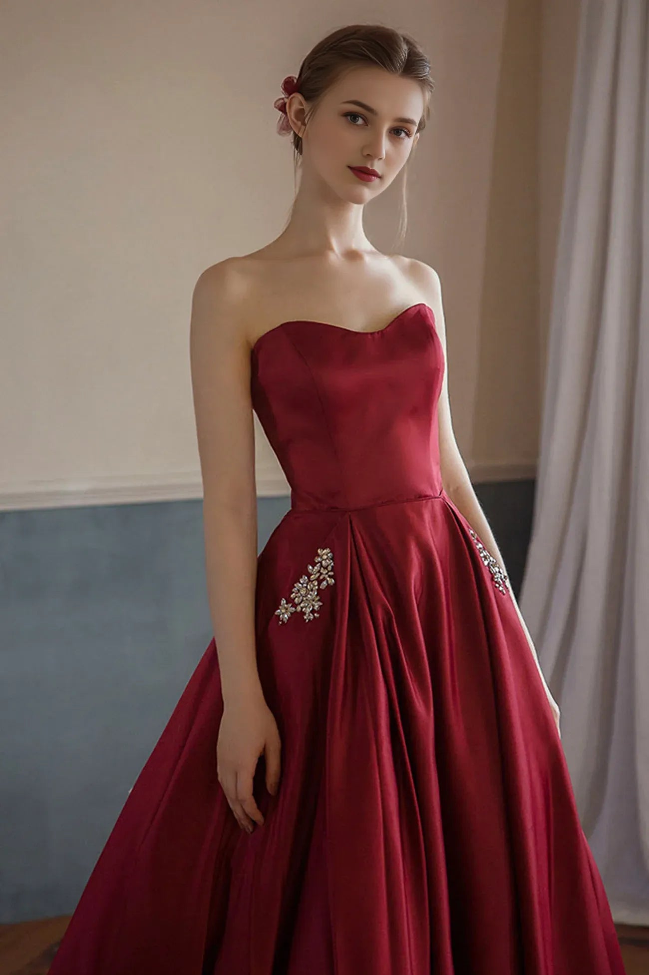 Robe de soirée longue en satin rouge, coupe trapèze, sans bretelles, longueur au sol / Boutique de robes de bal 