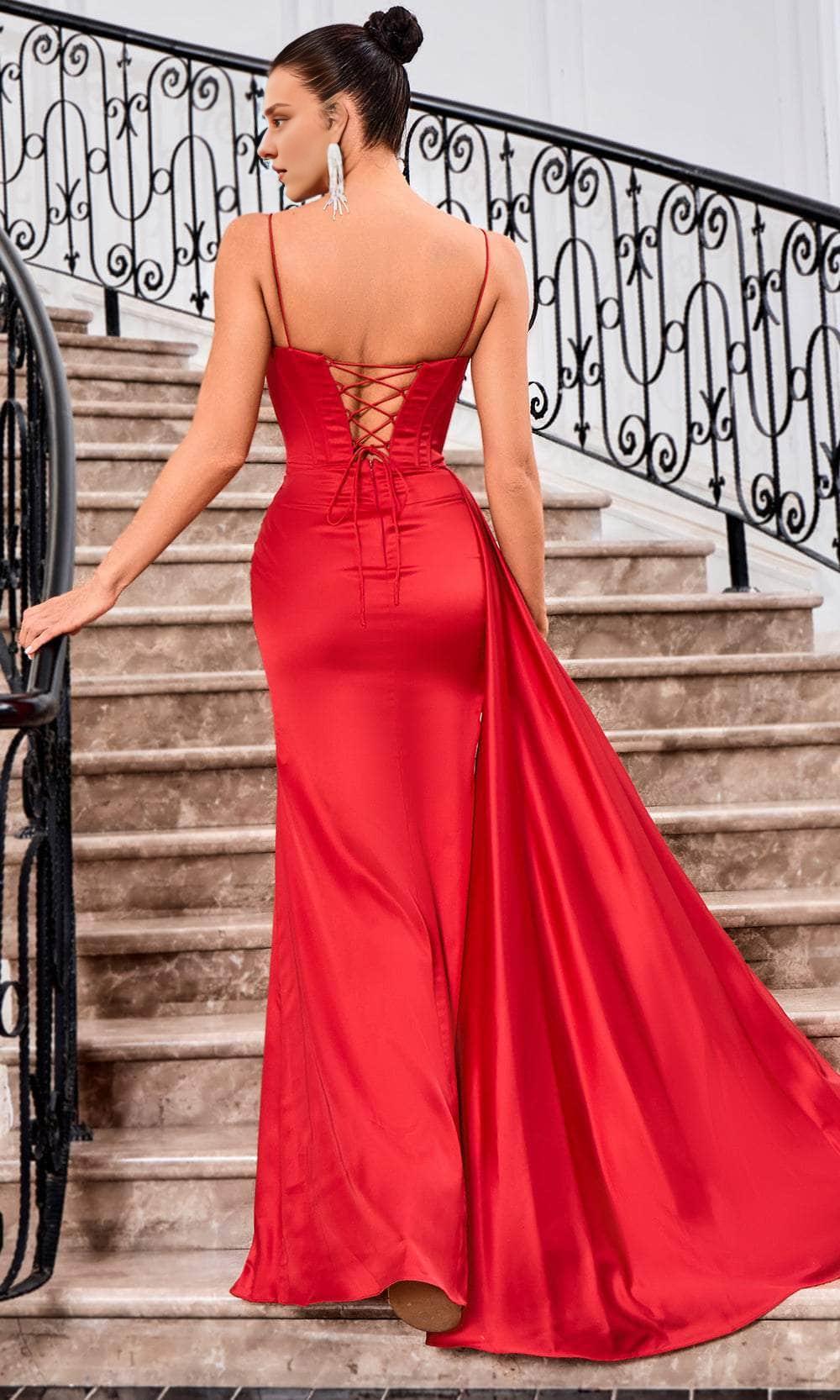 Robe de bal rouge en satin froncé, épaules dénudées, bretelles spaghetti, corset, décolleté dégagé, dos lacé et fente haute. Robe de bal / Robes de soirée 