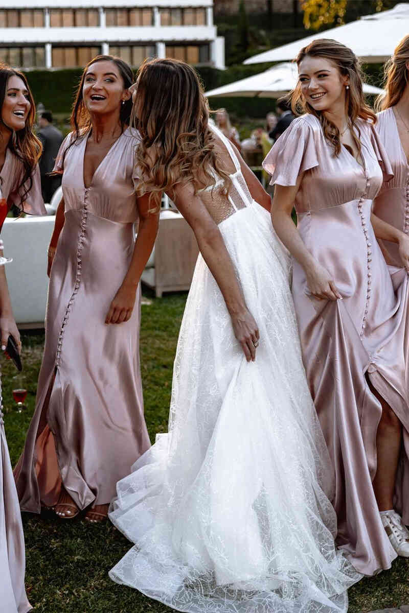 Formal Wear Dresses/Elegant V-Neck Champagne Long Bridesmaid Dress with Sleeves